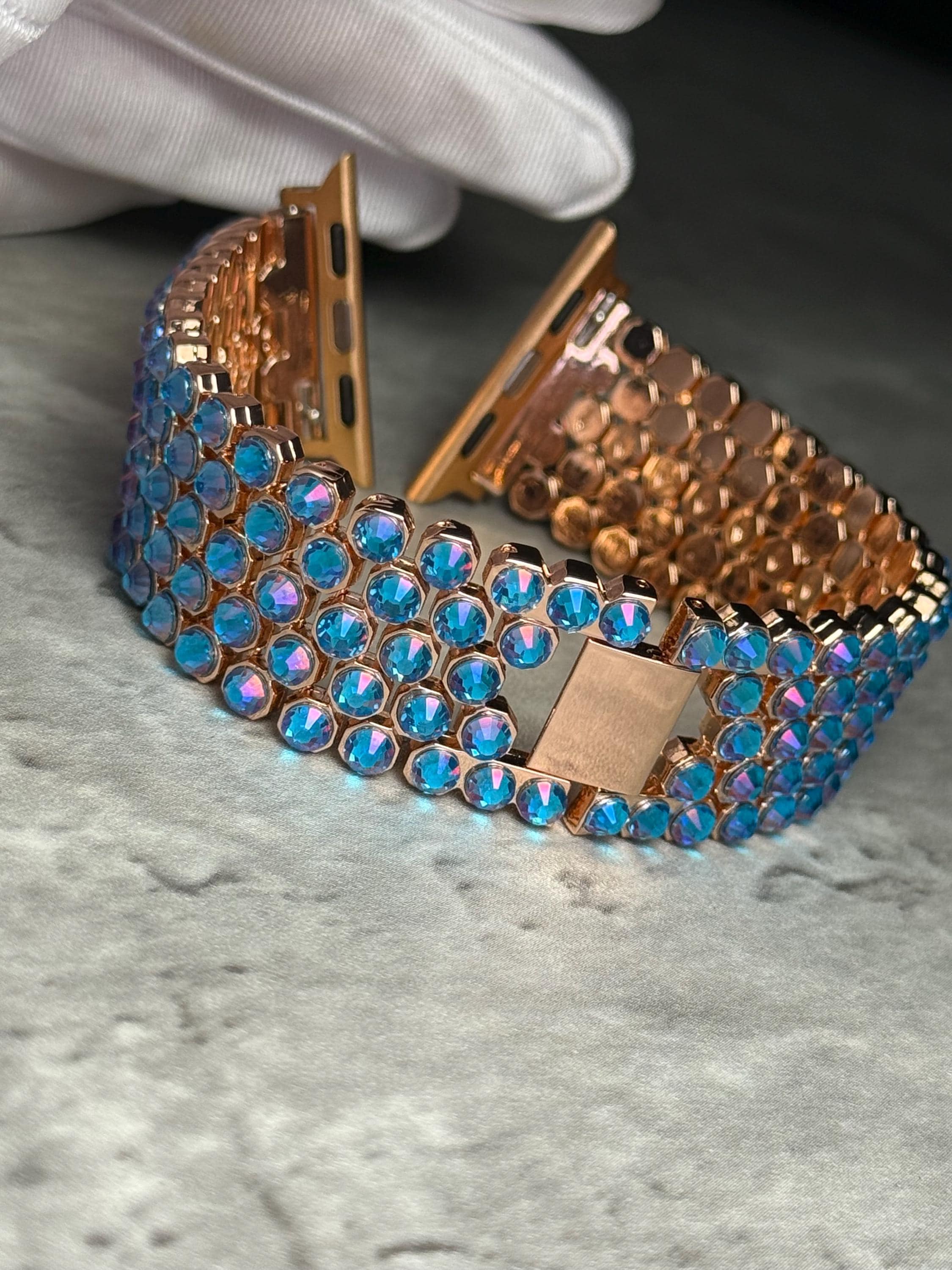 Apple Watch Band, Stainless Steel Strap, Hand-Embellished Glamour, color Magma Capri Blue