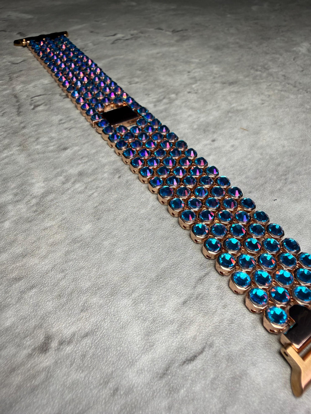 Apple Watch Band, Stainless Steel Strap, Hand-Embellished Glamour, color Magma Capri Blue