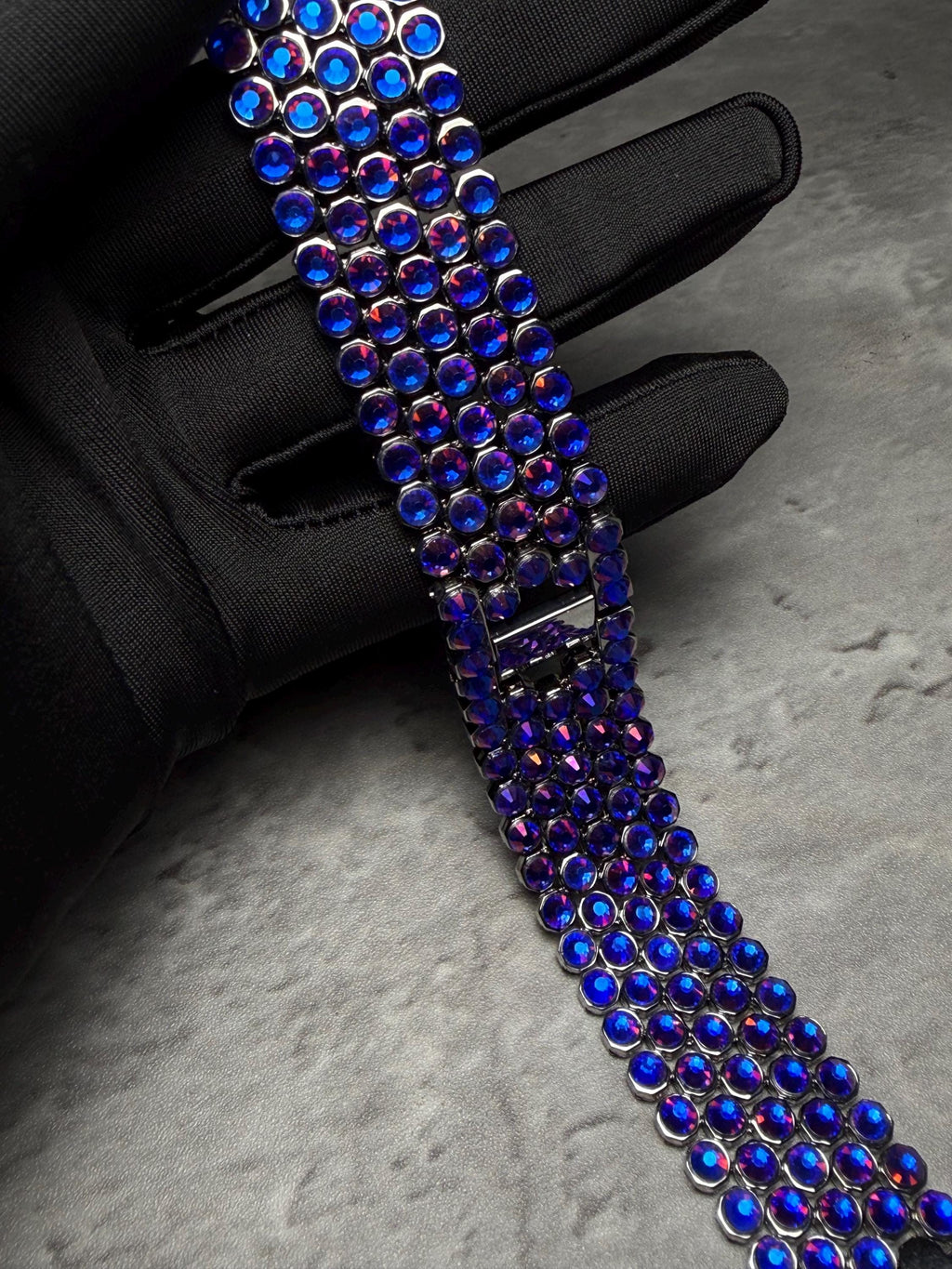Apple Watch Band, Stainless Steel Strap, Hand-Embellished Glamour, color Magma Sapphire